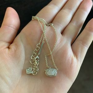 Kendra Scott necklace